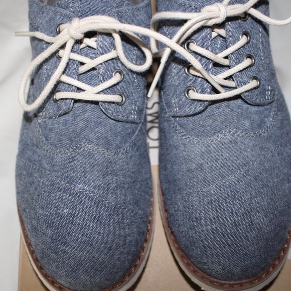 Boys Toms Blue Chambray Brogues Size 5Y - Picture 4 of 8